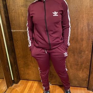 ADIDAS JOGGING SUIT (UNISEX)❗️